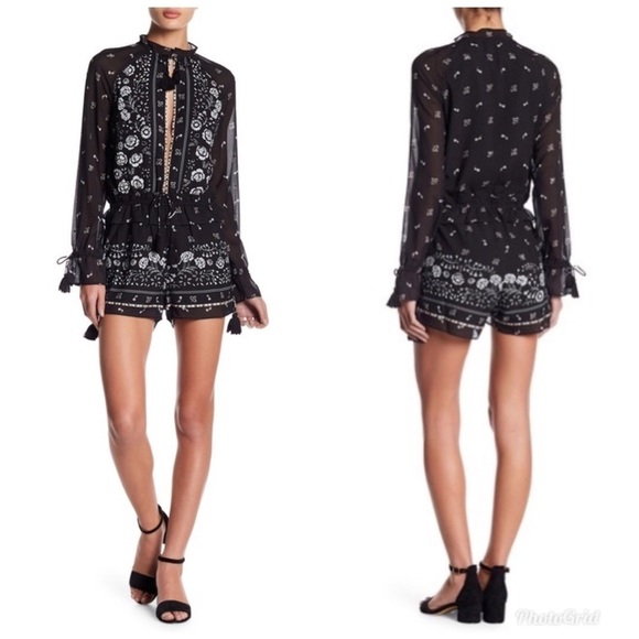 Saylor Reilly Print Studded Long Sleeve Romper L - Picture 1 of 7